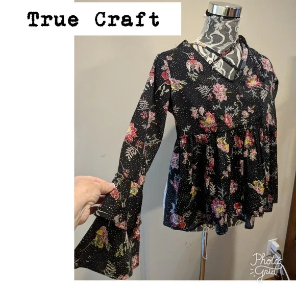 Gorgeous Top by True Craft! Brand New! - Picture 1 of 3
